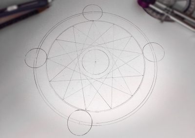 Pencil outline of the basic geometry