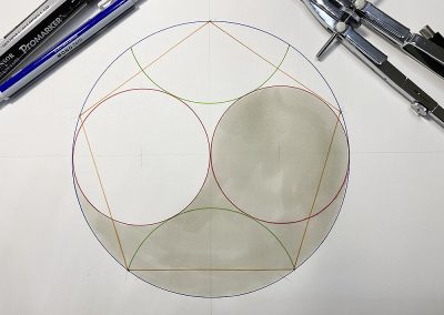 The Division of a circle by 5 and the Yin/Yang pattern | by Karen Alexander
