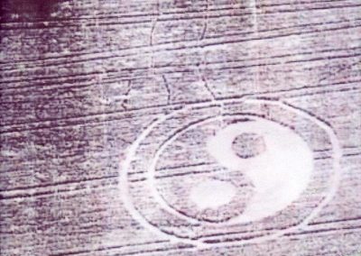 The first Yin-Yang crop circle? | Midlands (possibly Coventry), UK | 1996?